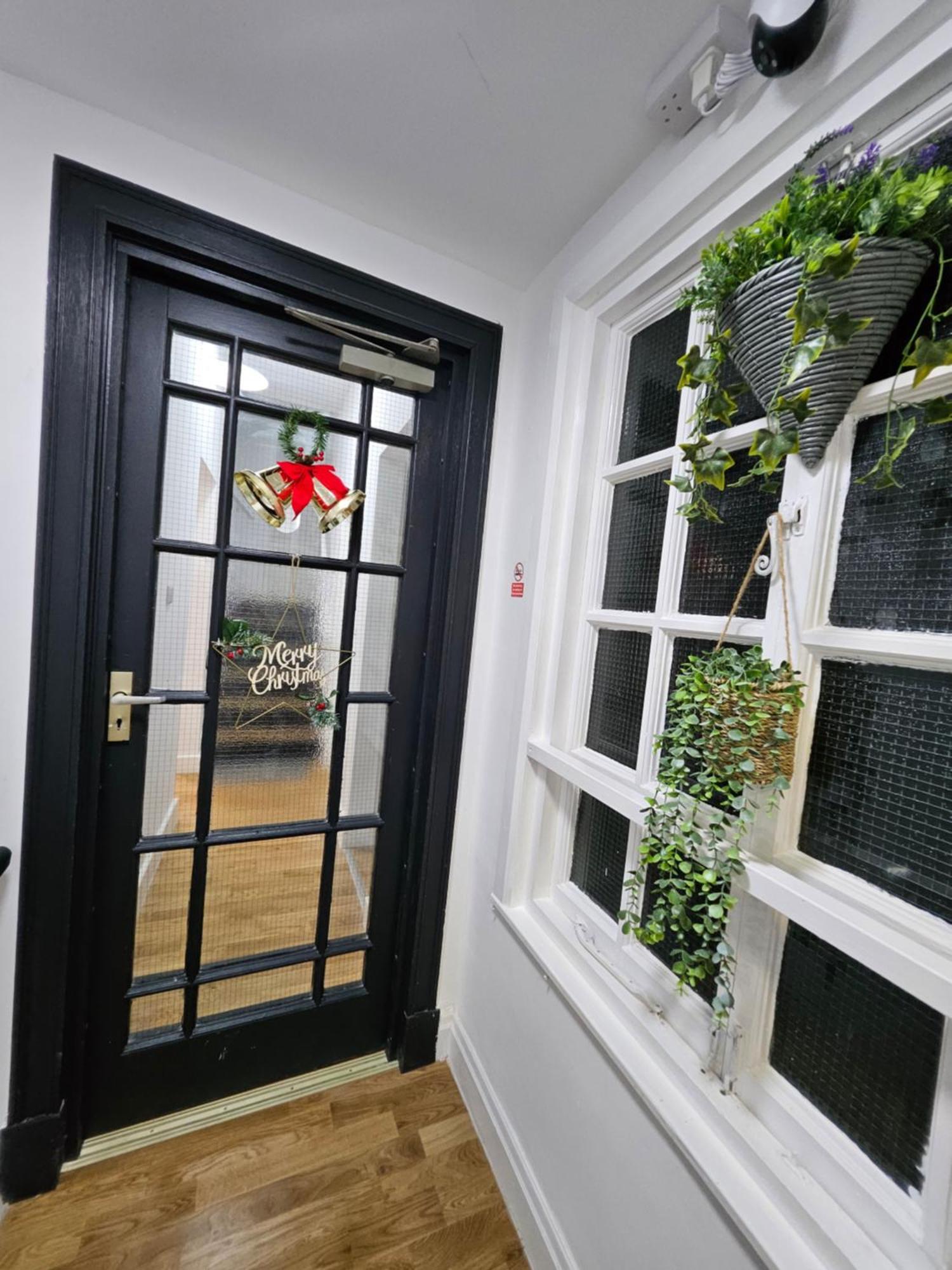 Central Chambers Suites - Suite 1 Leek Ngoại thất bức ảnh